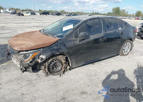 2022 Toyota Corolla Le z USA, uszkodzony, nr VIN 5YFEPMAEXNP359713